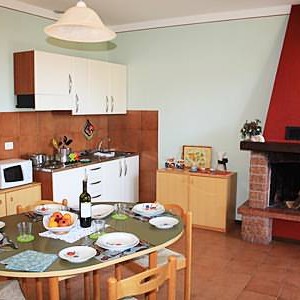 Wohnzimmer - Ferienwohnung Typ B - Casa Orchidea Torri del Benaco - Gardasee